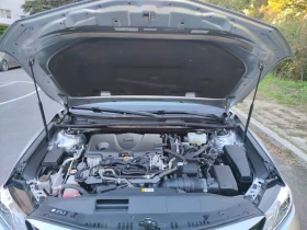 Toyota Camry XLE Гаранция, снимка 17