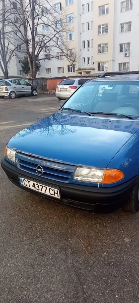     Opel Astra 14. 