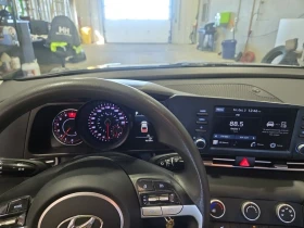Hyundai Elantra * ESSENTIAL 4D SEDAN AT * CARFAX *  | Mobile.bg    10