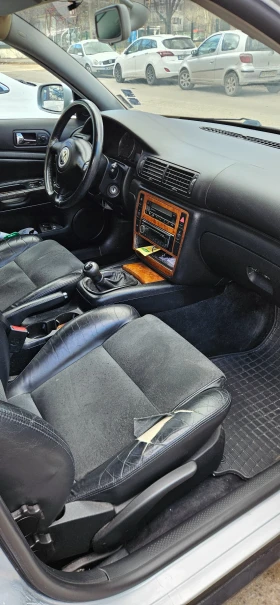 VW Passat 5.5 - 1050 € / 2053.62 лв. - 48388770 7