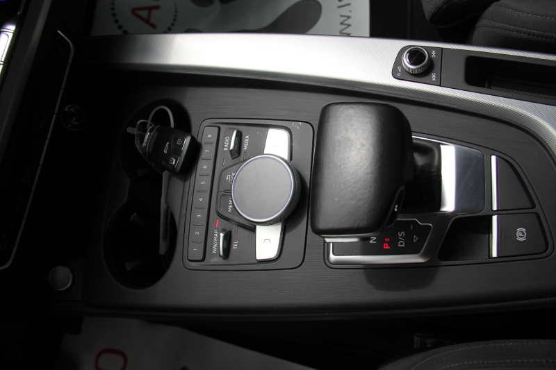 Audi A5 Quattro/Kamera/LED/Virtual Cockpit, снимка 10 - Автомобили и джипове - 37559727