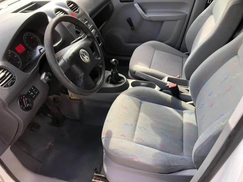 VW Caddy 2.0SDI, снимка 7 - Автомобили и джипове - 47458545