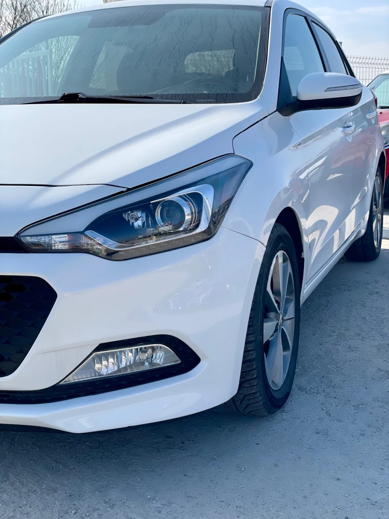 Hyundai I20, снимка 8 - Автомобили и джипове - 49036595