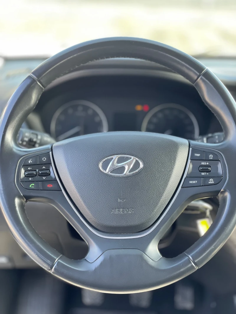 Hyundai I20, снимка 13 - Автомобили и джипове - 49036595