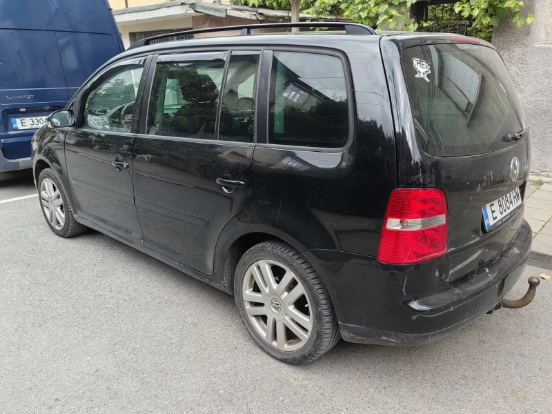 VW Touran 2.0 fsi, снимка 4 - Автомобили и джипове - 52681302