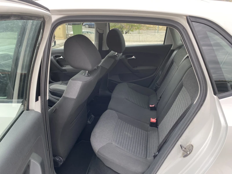 VW Polo Polo, снимка 12 - Автомобили и джипове - 51695905