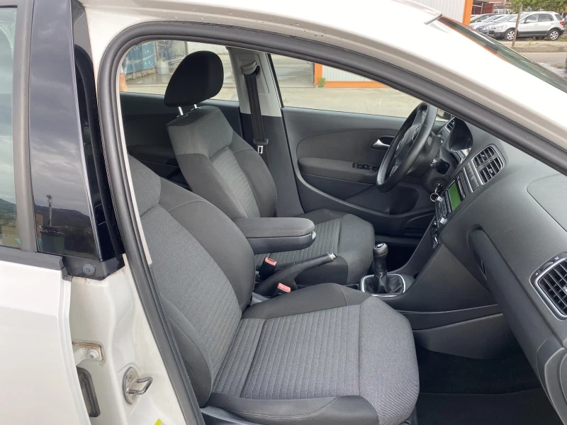 VW Polo Polo, снимка 9 - Автомобили и джипове - 51695905