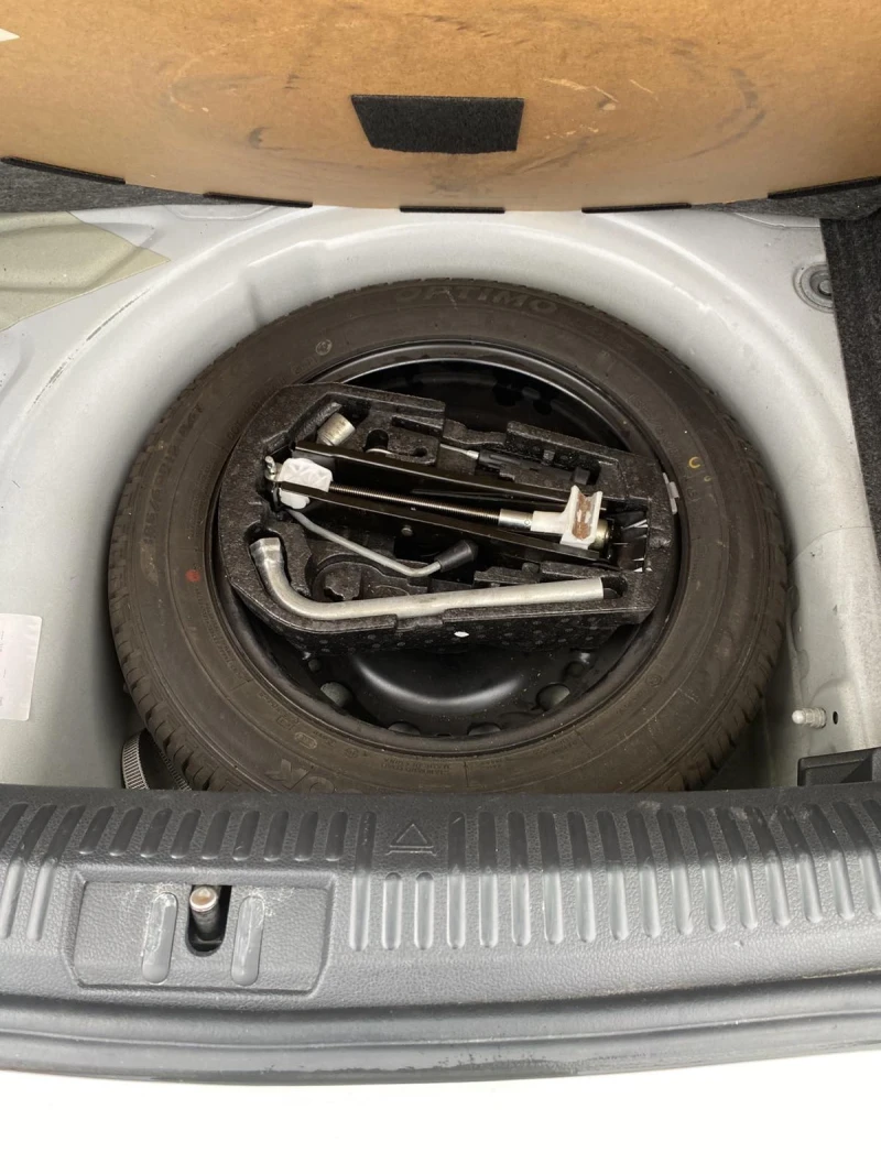 VW Polo Polo, снимка 13 - Автомобили и джипове - 51695905