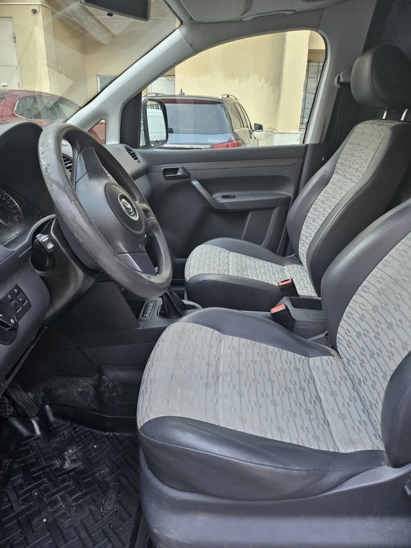 VW Caddy, снимка 5 - Автомобили и джипове - 52477217
