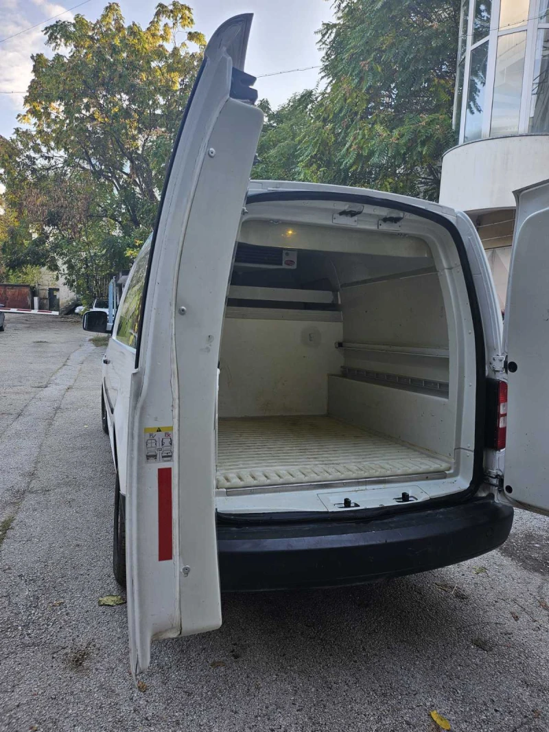 VW Caddy, снимка 11 - Автомобили и джипове - 52477217
