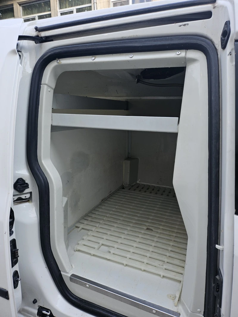 VW Caddy, снимка 13 - Автомобили и джипове - 52477217