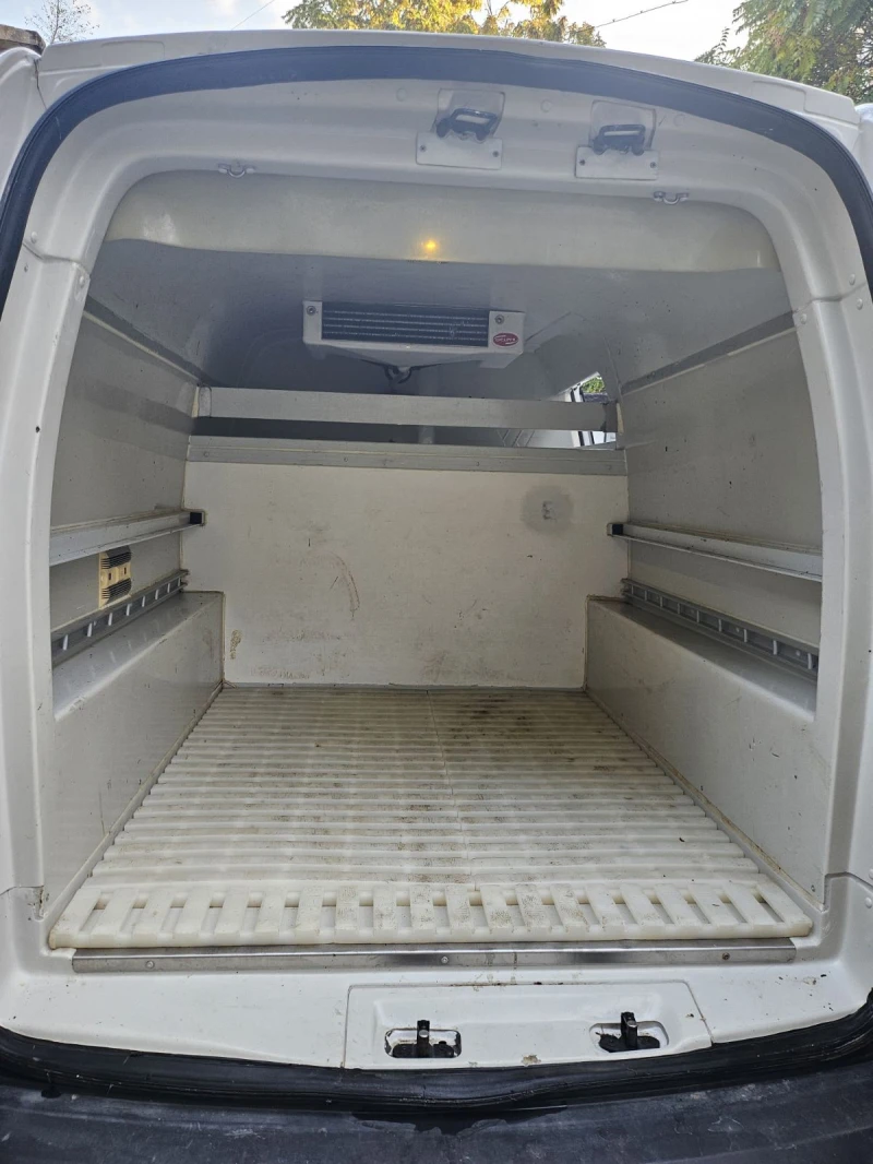 VW Caddy, снимка 10 - Автомобили и джипове - 52477217