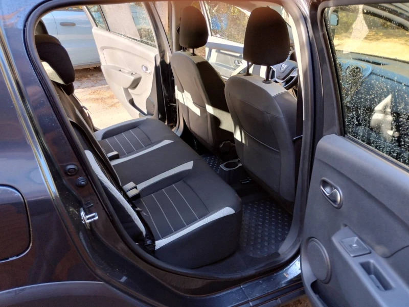 Dacia Sandero Stepway 0.9 TCe Start/Stop, снимка 14 - Автомобили и джипове - 52275938