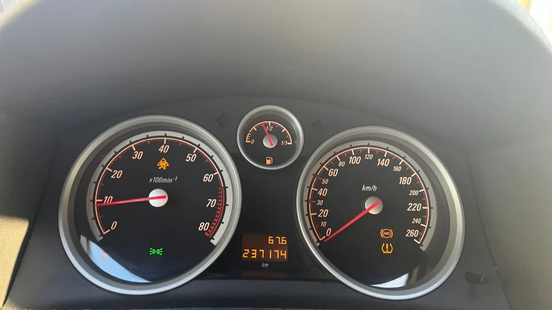 Opel Astra, снимка 10 - Автомобили и джипове - 52352262