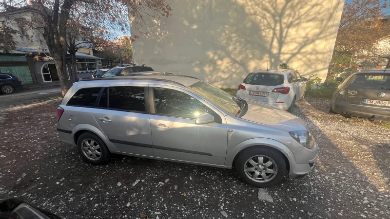 Opel Astra, снимка 3 - Автомобили и джипове - 52352262