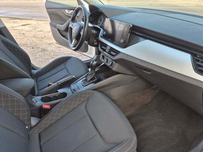 Skoda Scala 1.6 TDI, AVTOMAT, LED, снимка 11 - Автомобили и джипове - 53031790