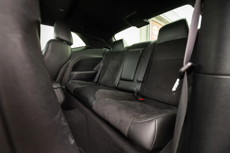 Dodge Challenger, снимка 13 - Автомобили и джипове - 53286213