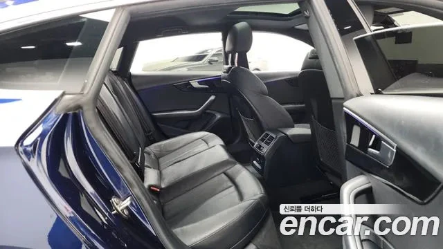 Audi A5 40 TFSI Quattro, снимка 12 - Автомобили и джипове - 53997698