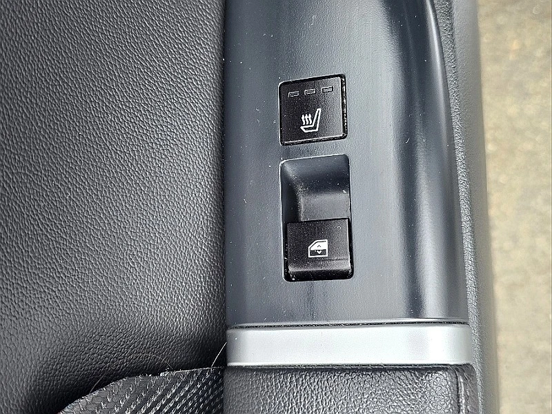 Hyundai Grandeur * PREMIUM* ДИСТРОНИК* КАМЕРА* ОБДУХВАНЕ* , снимка 15 - Автомобили и джипове - 55058551