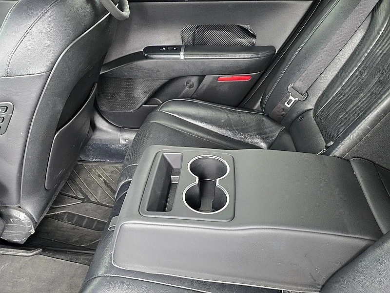 Hyundai Grandeur * PREMIUM* ДИСТРОНИК* КАМЕРА* ОБДУХВАНЕ* , снимка 13 - Автомобили и джипове - 55058551