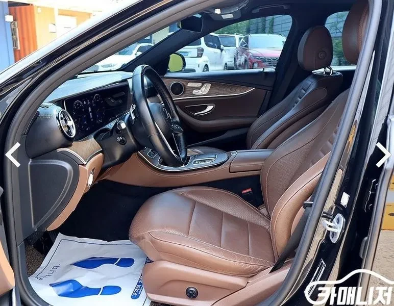 Mercedes-Benz E 250 Exclusive, снимка 11 - Автомобили и джипове - 55102193