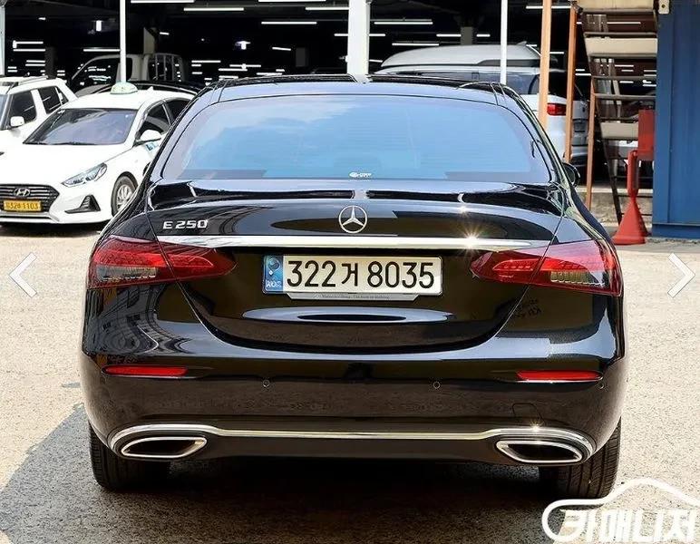 Mercedes-Benz E 250 Exclusive, снимка 3 - Автомобили и джипове - 55102193
