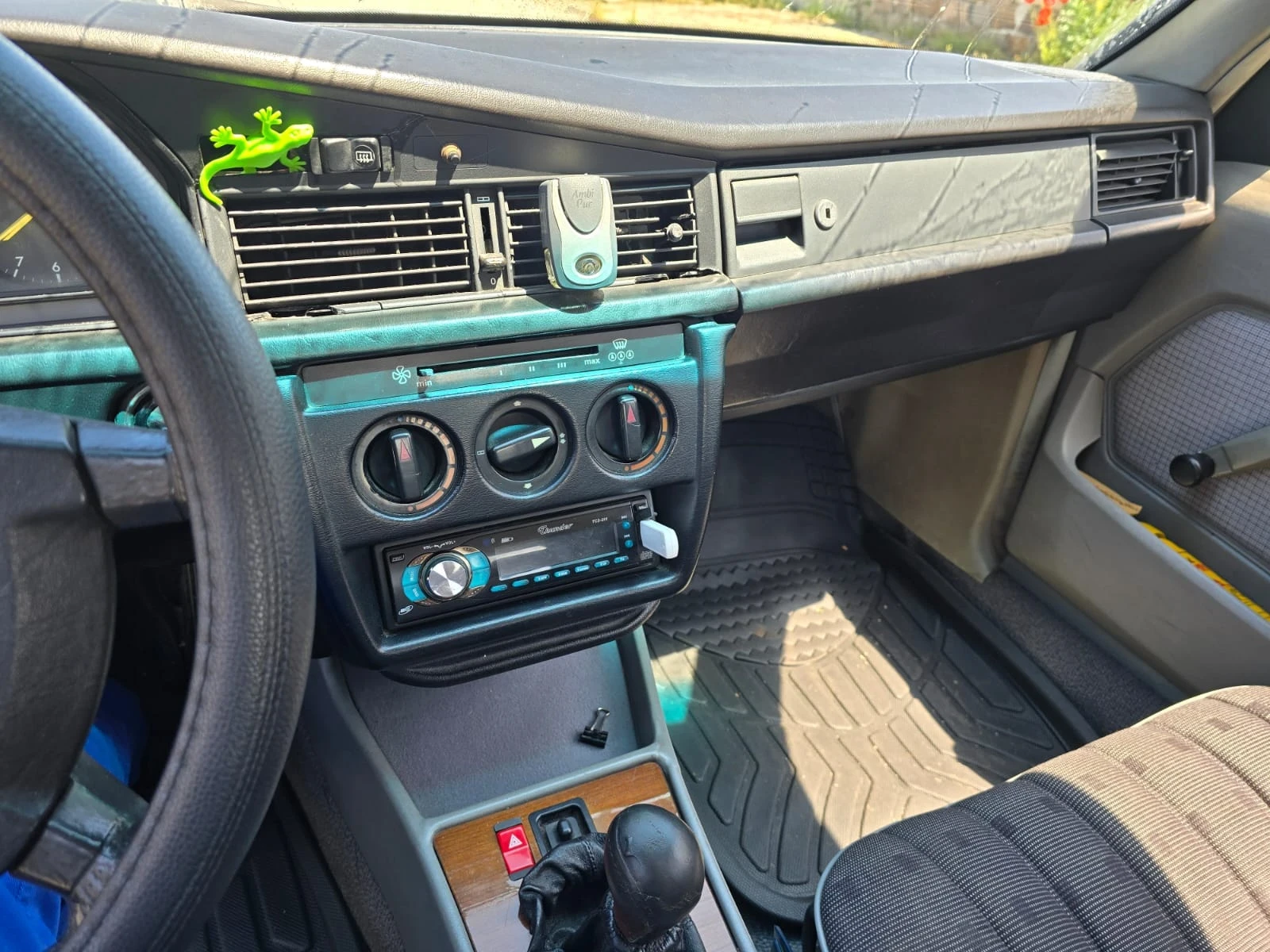 Mercedes-Benz 190 190D/УНИКАТ/ | Mobile.bg — изображение 12