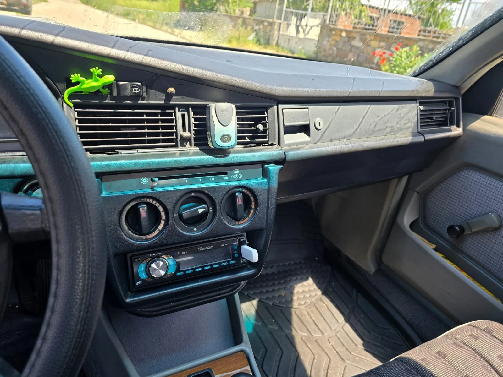 Mercedes-Benz 190 190D/УНИКАТ/ | Mobile.bg — изображение 14