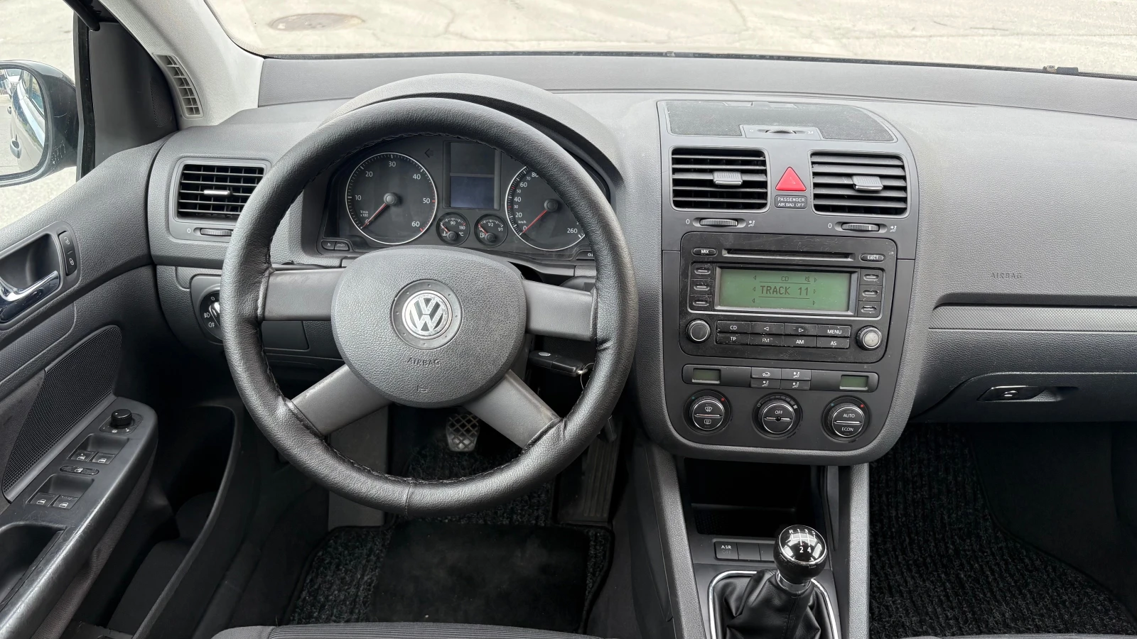 VW Golf 1.9tdi, снимка 12 - Автомобили и джипове - 50596529