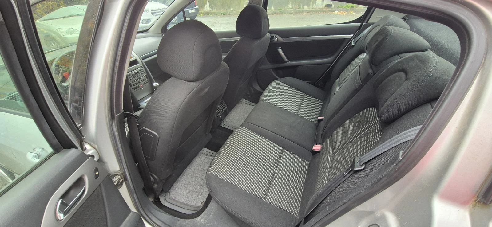 Peugeot 407 2.0 HDI - изображение 8