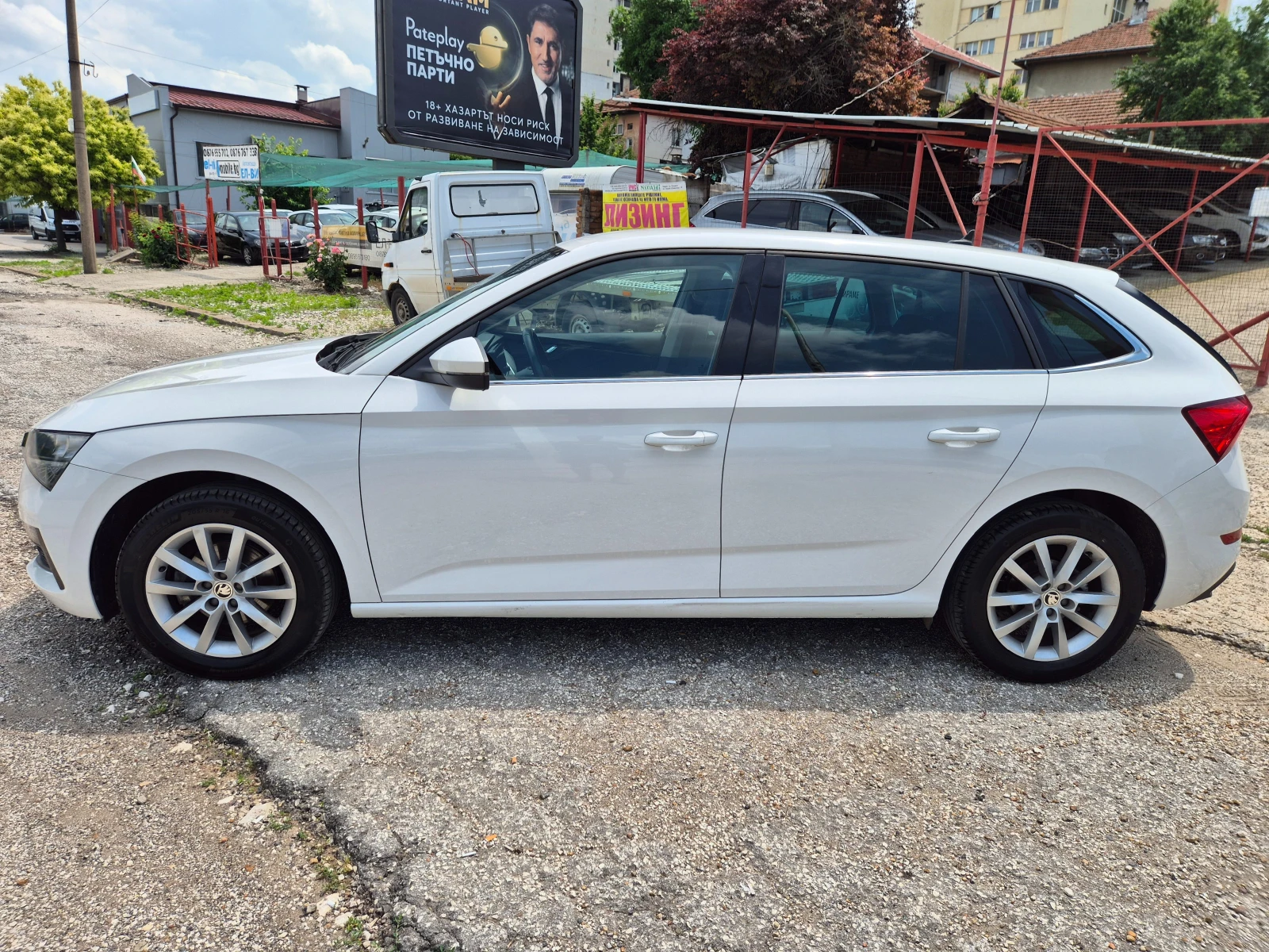 Skoda Scala 1.6 TDI, AVTOMAT, LED, снимка 8 - Автомобили и джипове - 53031790