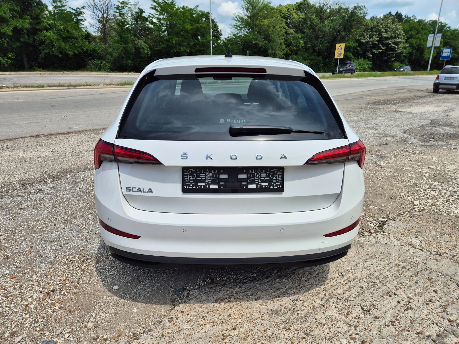 Skoda Scala 1.6 TDI, AVTOMAT, LED, снимка 6 - Автомобили и джипове - 53031790