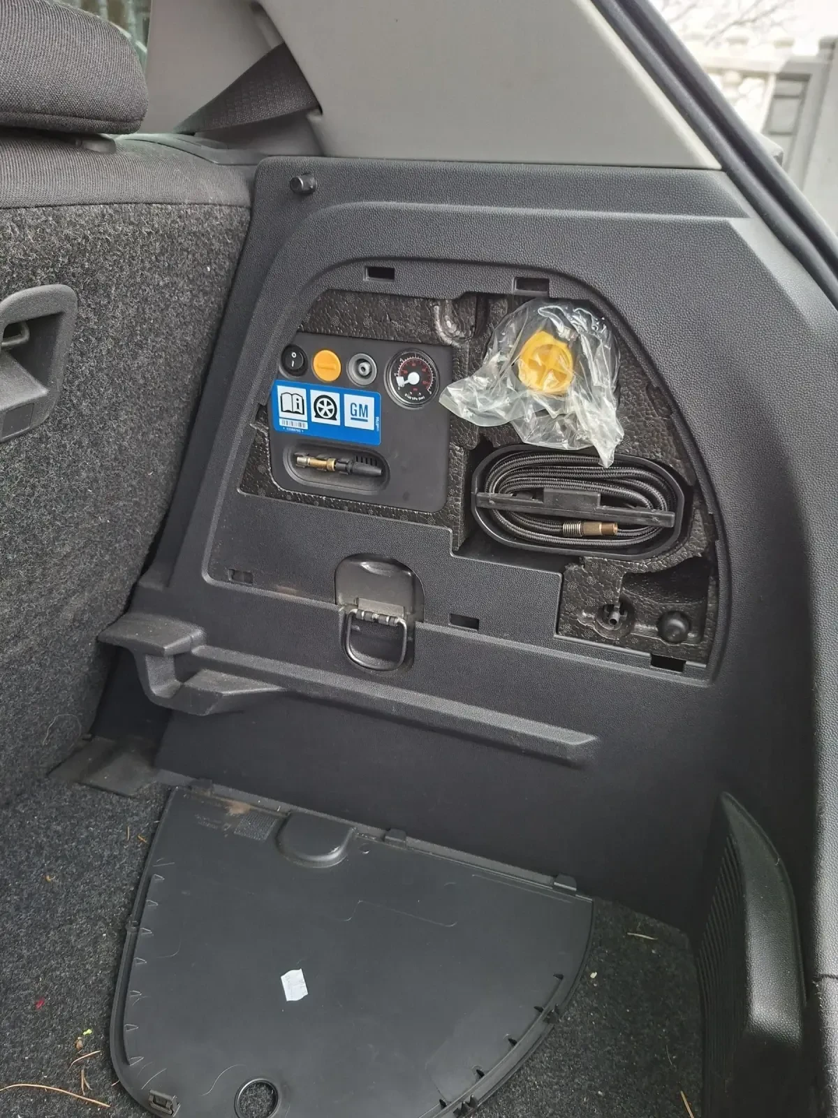 Opel Corsa 1.3 75 �.�. | Mobile.bg � ����������� 12