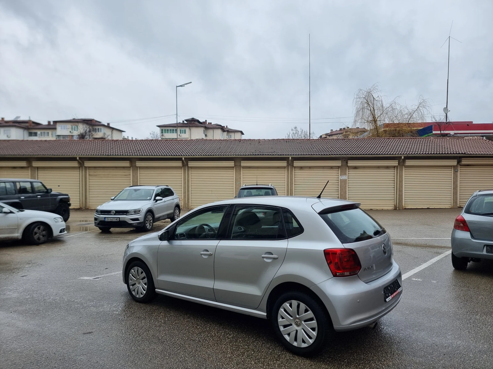 VW Polo 1.6TDI 90kc, снимка 8 - Автомобили и джипове - 53725893