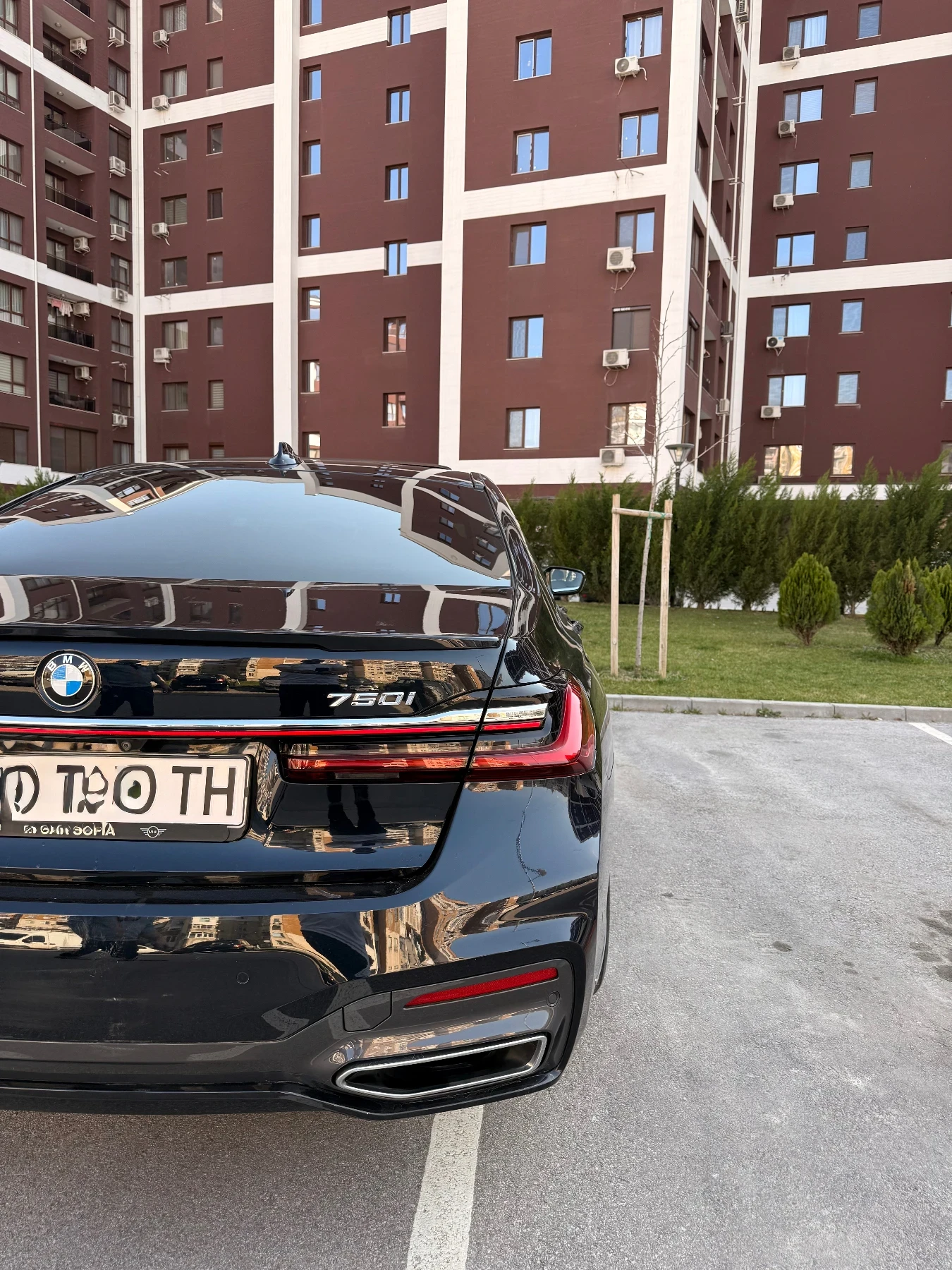 BMW 750 /Laser/B&O/TV/Night/Individual/ - изображение 6