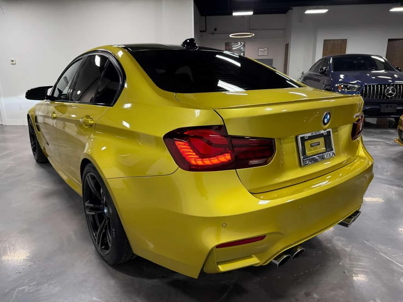 BMW M3  | HEAD UP | HARMAN KARDON | CARFAX, снимка 2 - Автомобили и джипове - 53819809