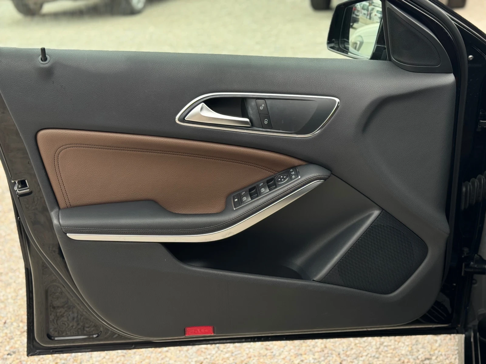 Mercedes-Benz A 180 Premium , снимка 9 - Автомобили и джипове - 54206681