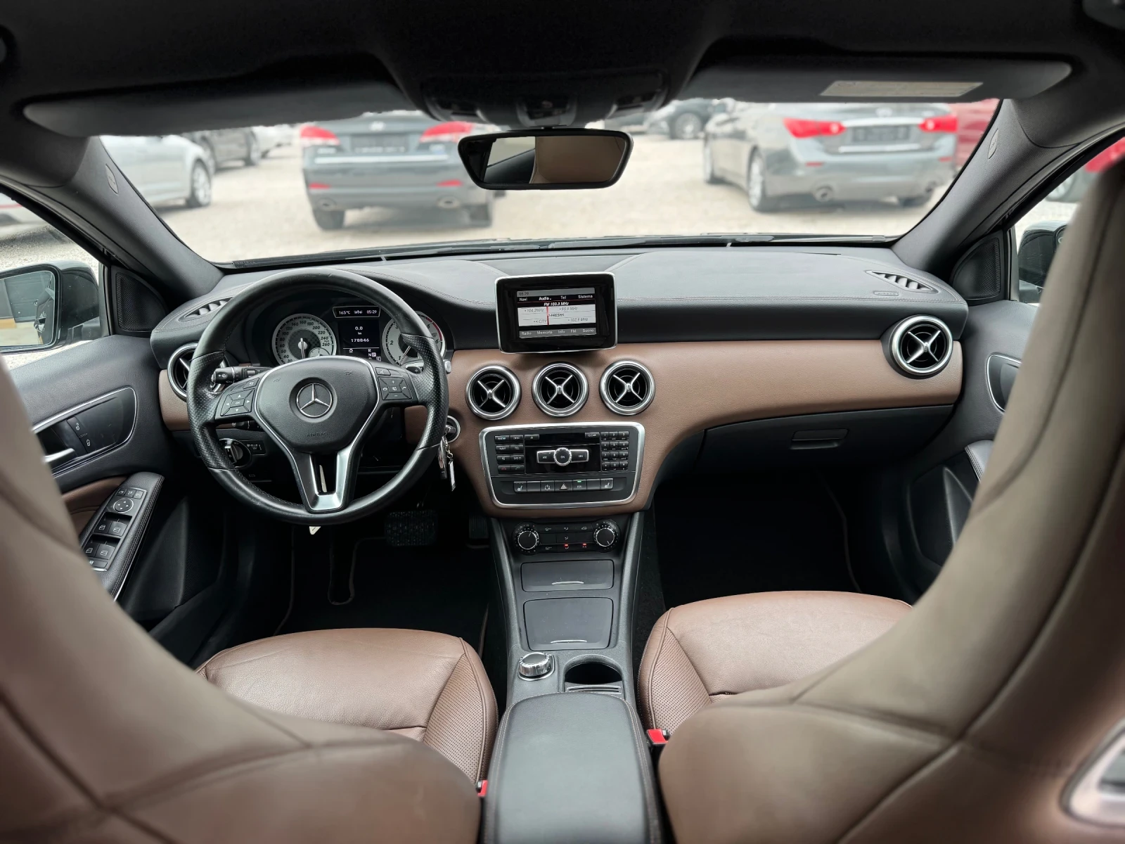 Mercedes-Benz A 180 Premium , снимка 7 - Автомобили и джипове - 54206681