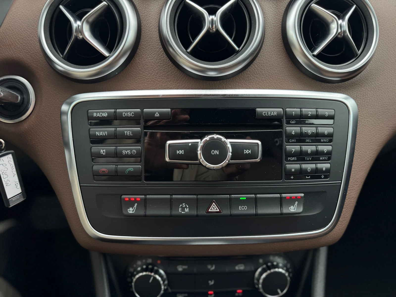 Mercedes-Benz A 180 Premium , снимка 15 - Автомобили и джипове - 54206681