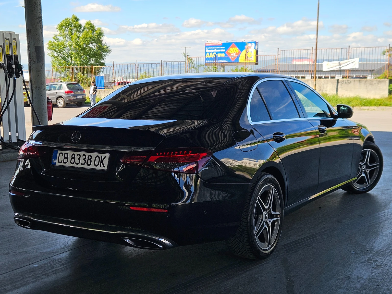 Mercedes-Benz E 220 AMG ПАКЕТ/ЛИЗИНГ, снимка 5 - Автомобили и джипове - 54597904