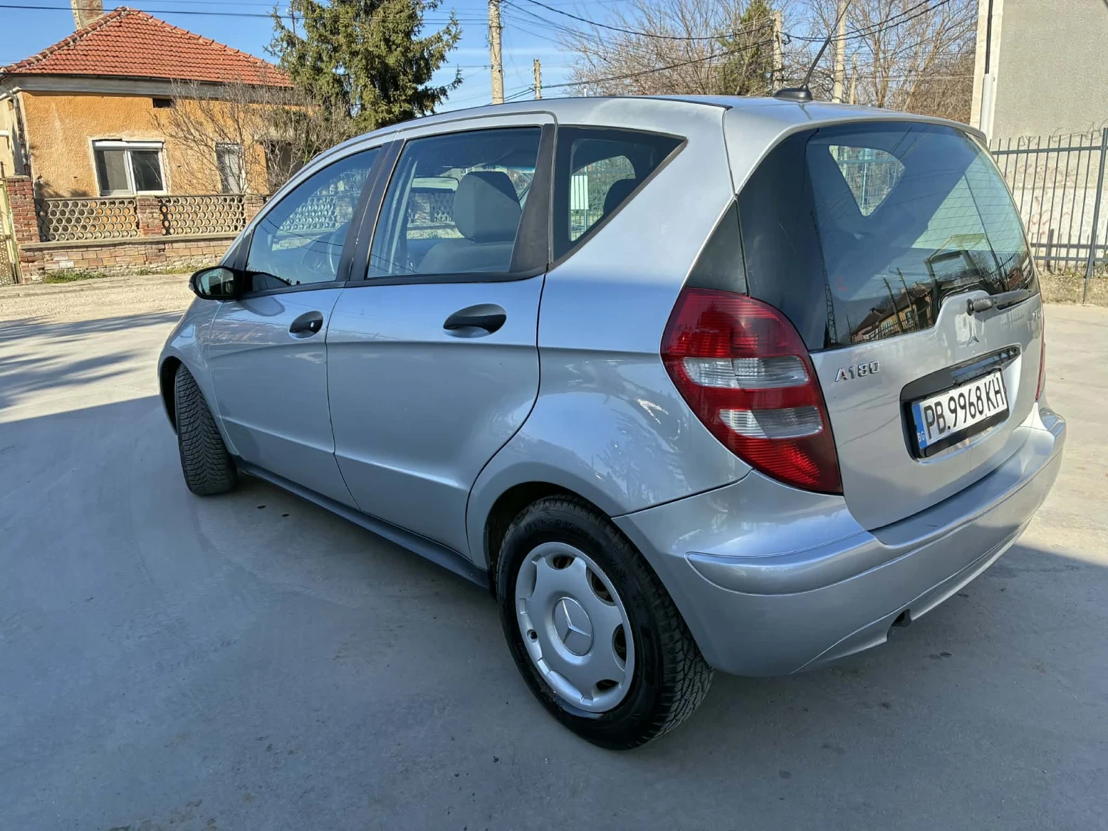 Mercedes-Benz A 180, снимка 6 - Автомобили и джипове - 54656883