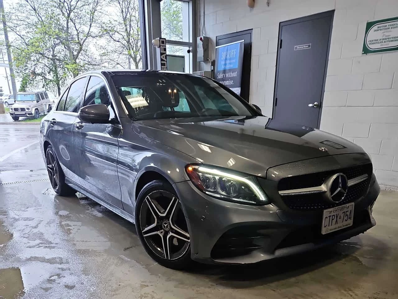 Mercedes-Benz C 300 * ОТ ГЛАВНО ПРЕДСТАВИТЕЛСТВО НА MERCEDES-BENZ