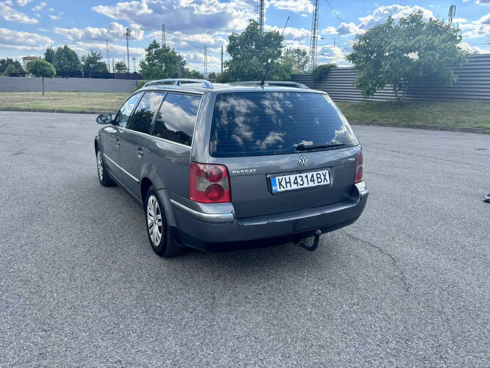 VW Passat 1.9 TDI Автоматик, снимка 7 - Автомобили и джипове - 55164595