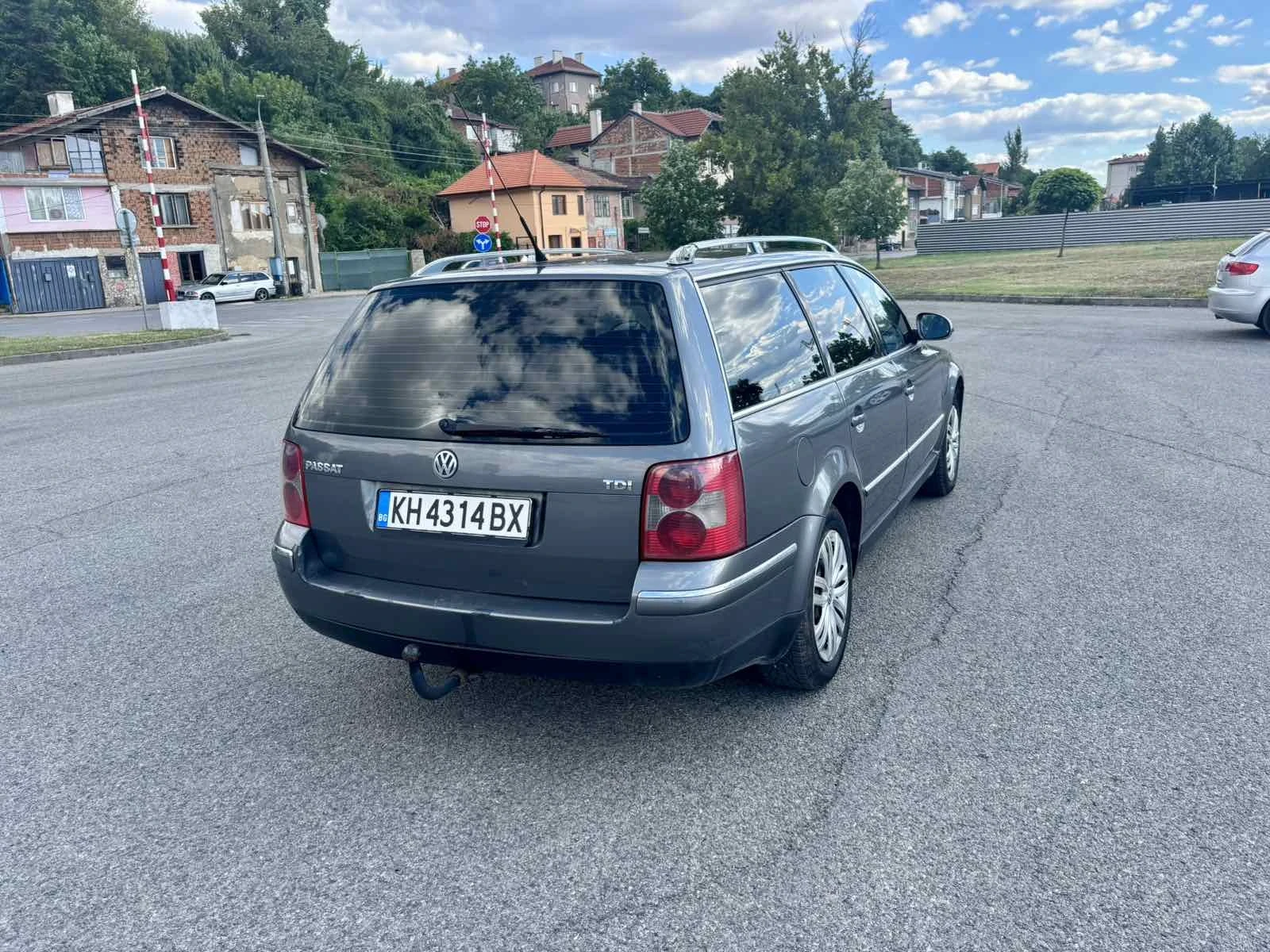 VW Passat 1.9 TDI Автоматик, снимка 6 - Автомобили и джипове - 55164595