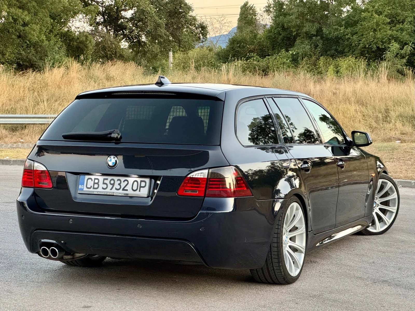 BMW 535 D ! SAT ! M Pack ! LCI !, снимка 4 - Автомобили и джипове - 55689435