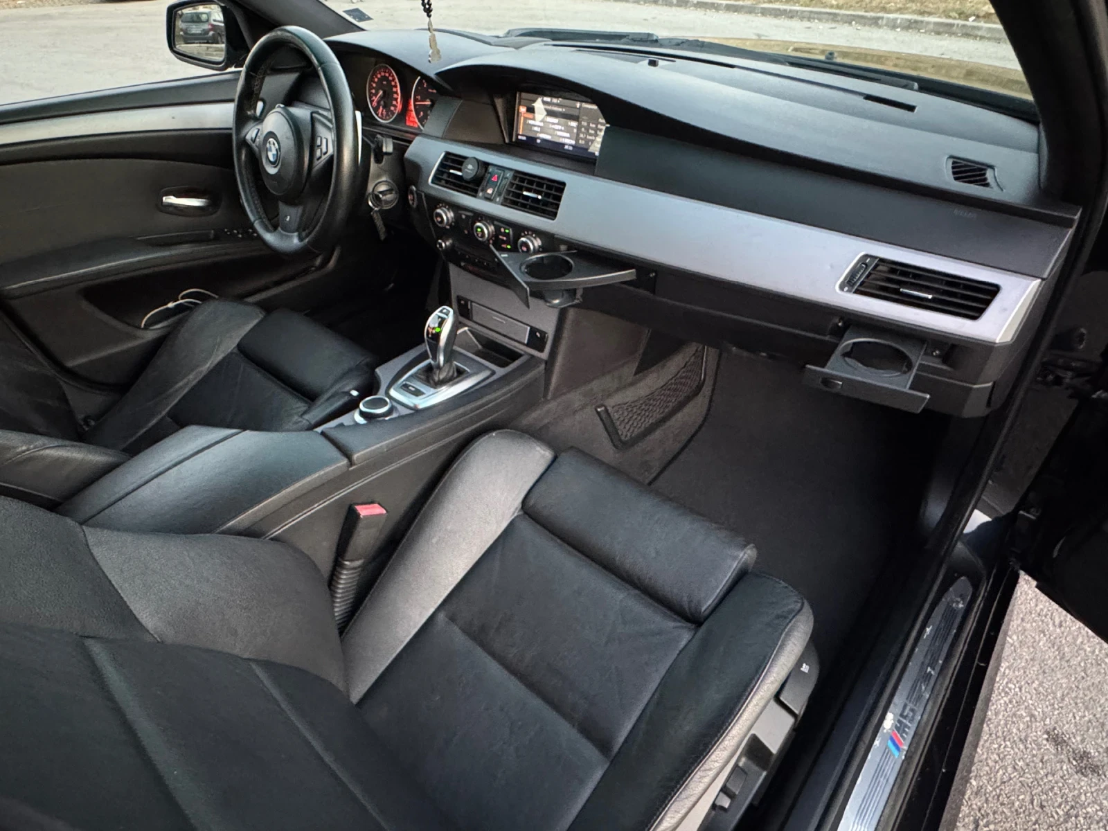 BMW 535 D ! SAT ! M Pack ! LCI !, снимка 10 - Автомобили и джипове - 55689435