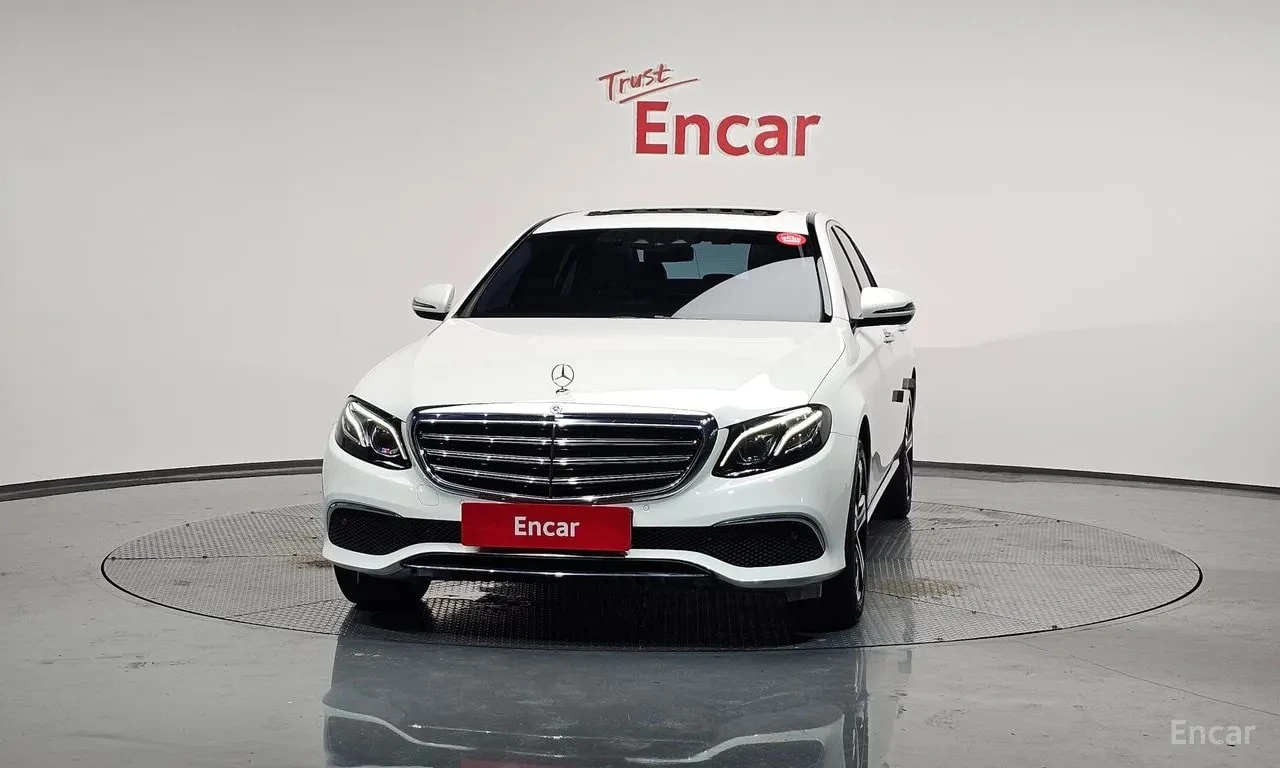 Mercedes-Benz E 220 / DISTRONIC / ЦЕНА ДО БЪЛГАРИЯ , снимка 3 - Автомобили и джипове - 55843746