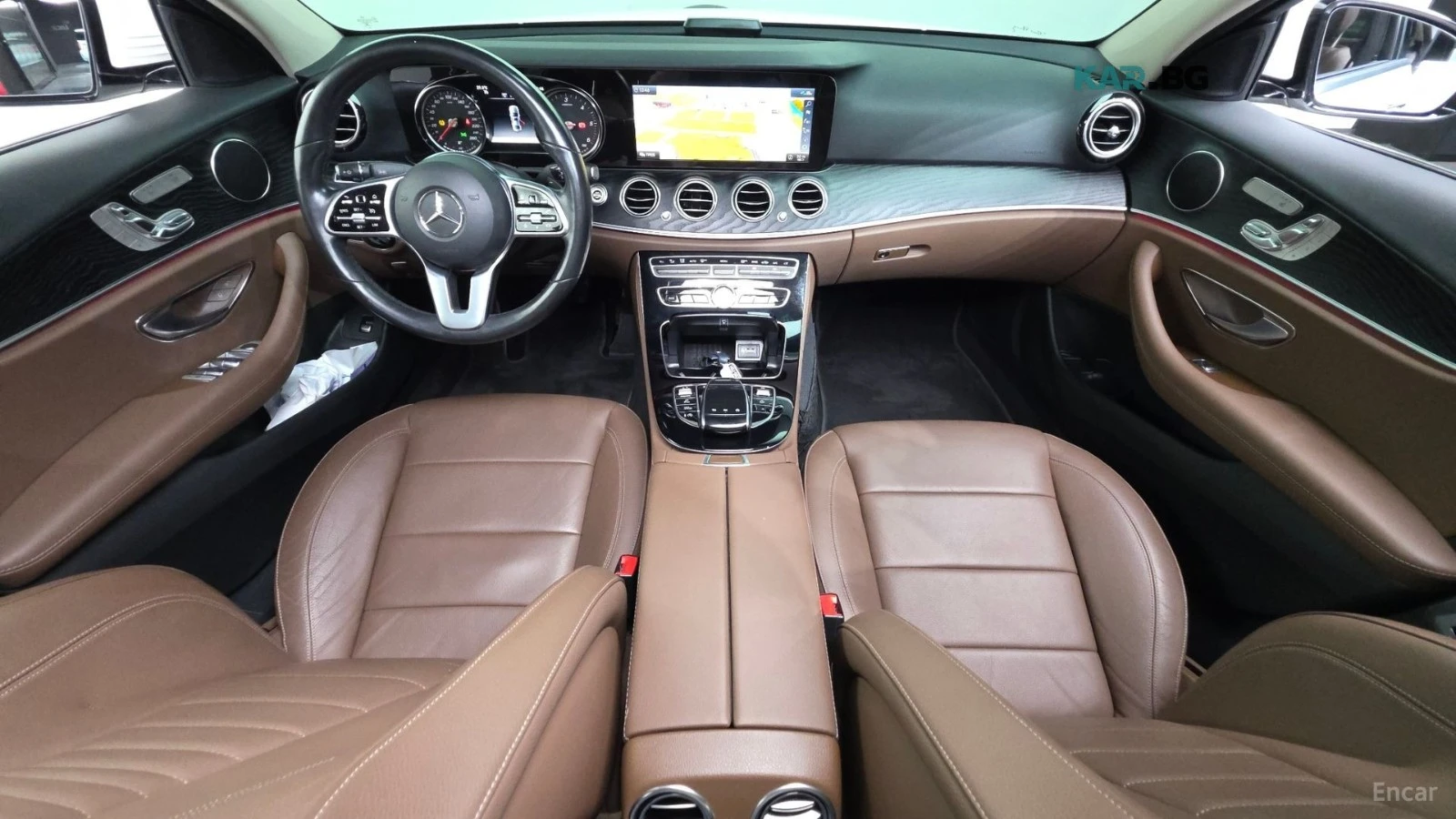 Mercedes-Benz E 220 AVANGARDE* КОЖА* НАВИ* ПАНО* КАМЕРА, снимка 5 - Автомобили и джипове - 55901038