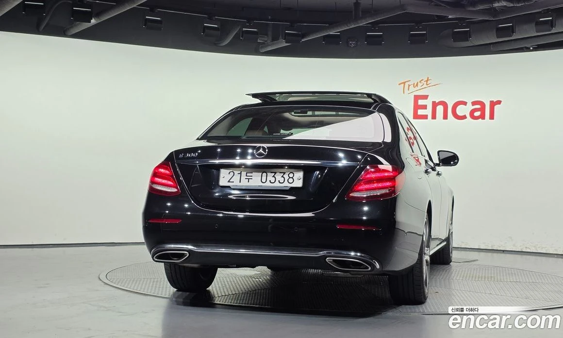 Mercedes-Benz E 300 E300 Avantgarde, снимка 4 - Автомобили и джипове - 56122908