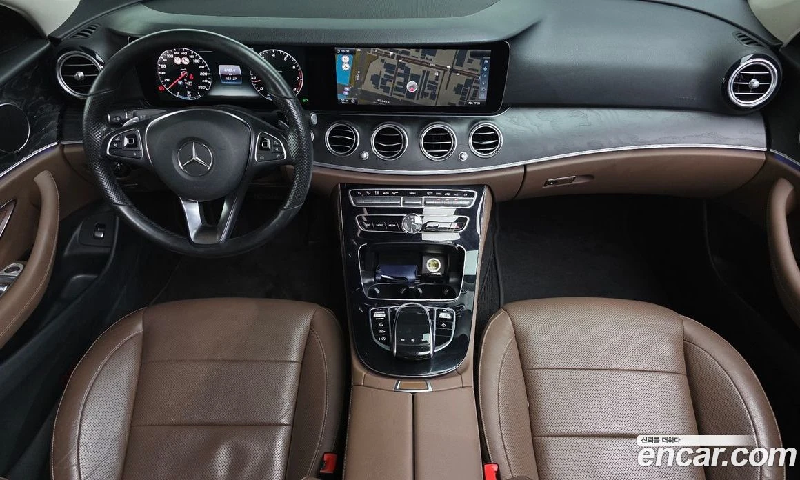Mercedes-Benz E 300 E300 Avantgarde, снимка 7 - Автомобили и джипове - 56122908